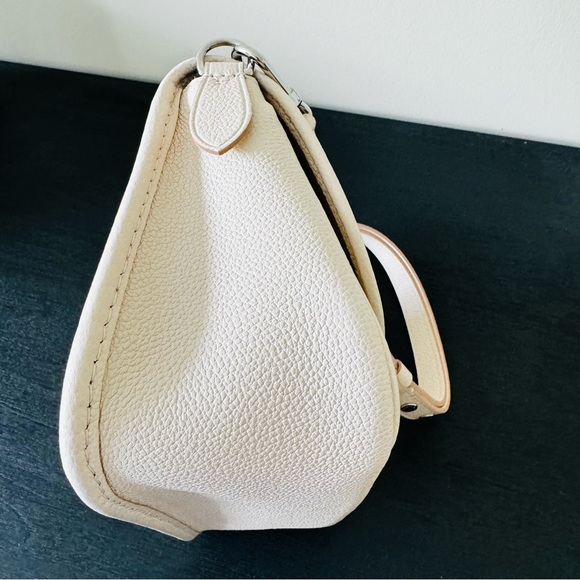 Louis Vuitton Buci crossbody - Picture 12 of 16